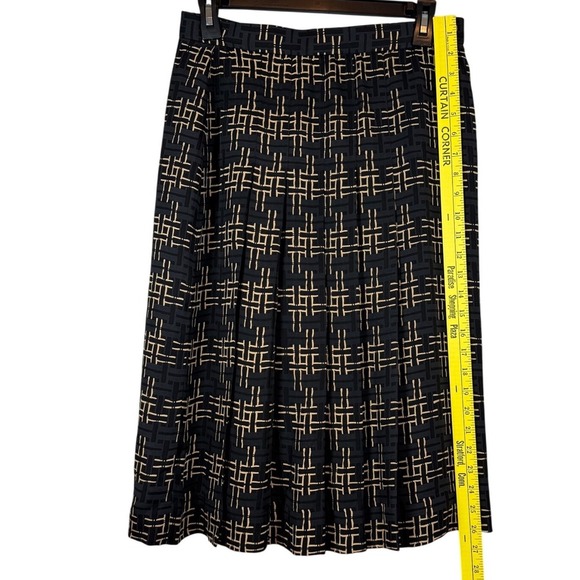 CARLISLE 100% Silk Skirt, A Line/Pleated, High Waist Skirt, Size 16 - Picture 4 of 7